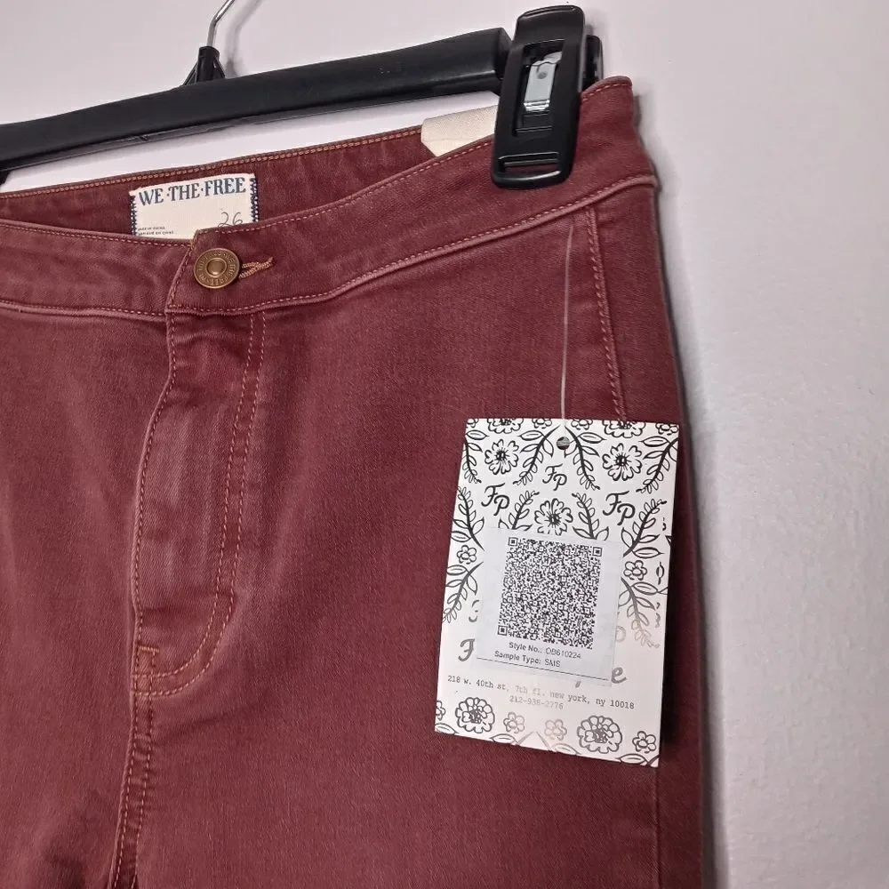 Free People Just Fliat On Flare spicy red jeans size 26
